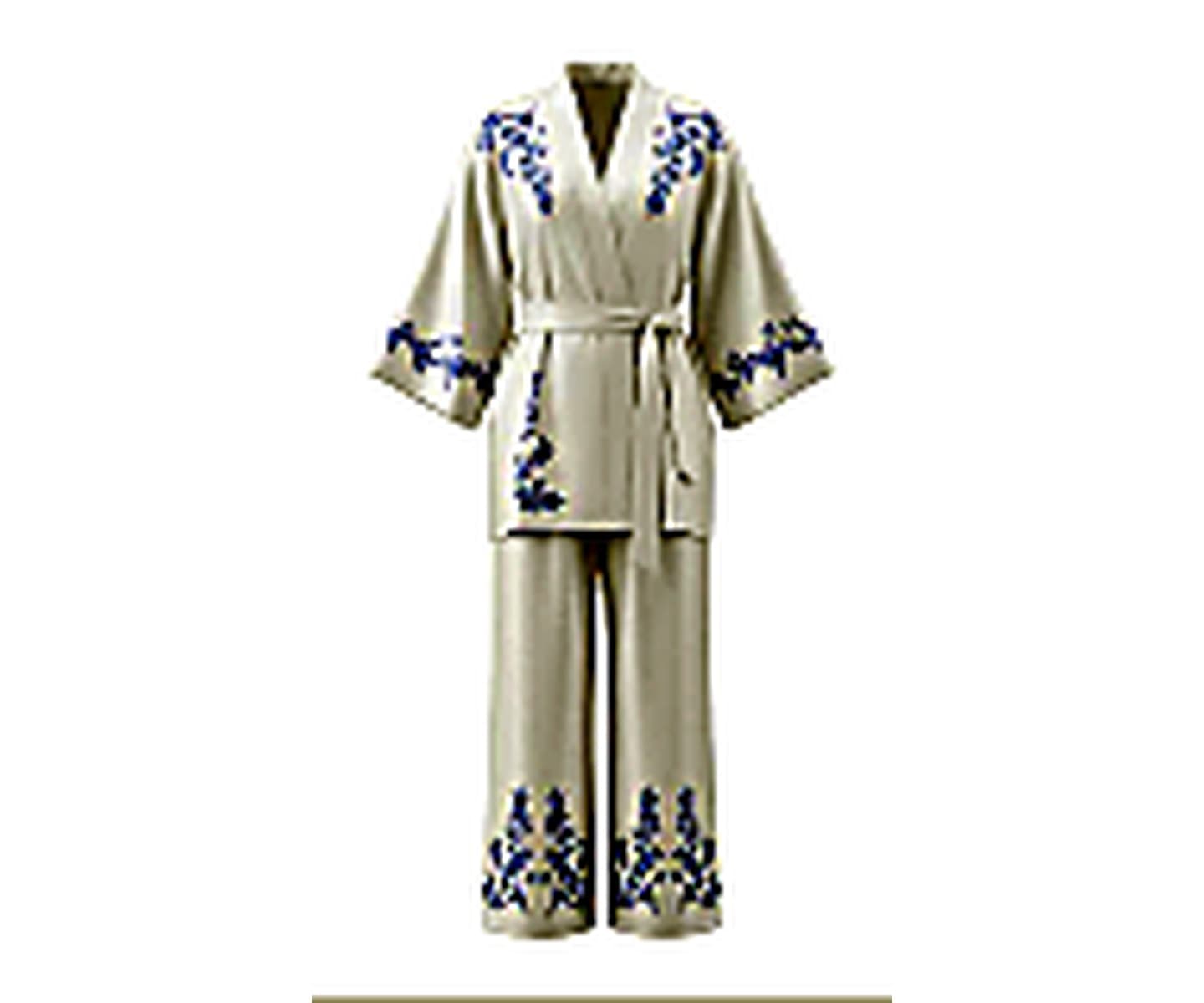 Floral Border Robe Set wearing and construction view 3