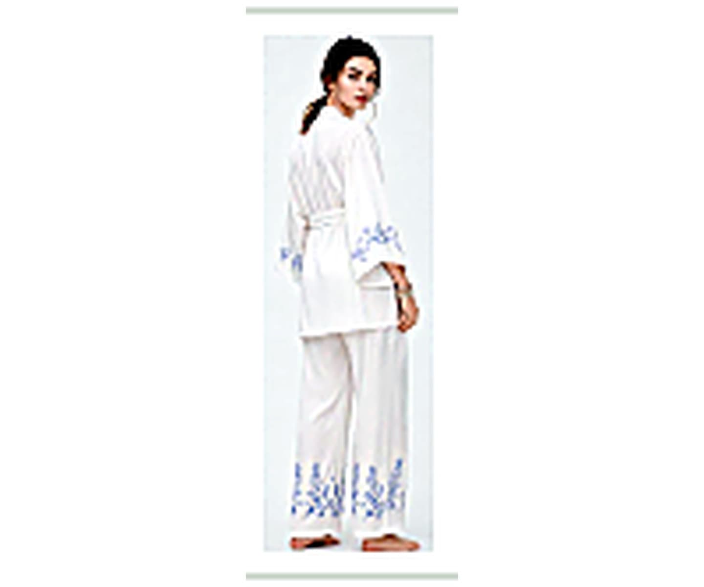 Floral Border Robe Set wearing and construction view 1
