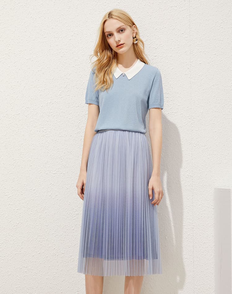 Light blue contrast-collar short-sleeve knit jersey top