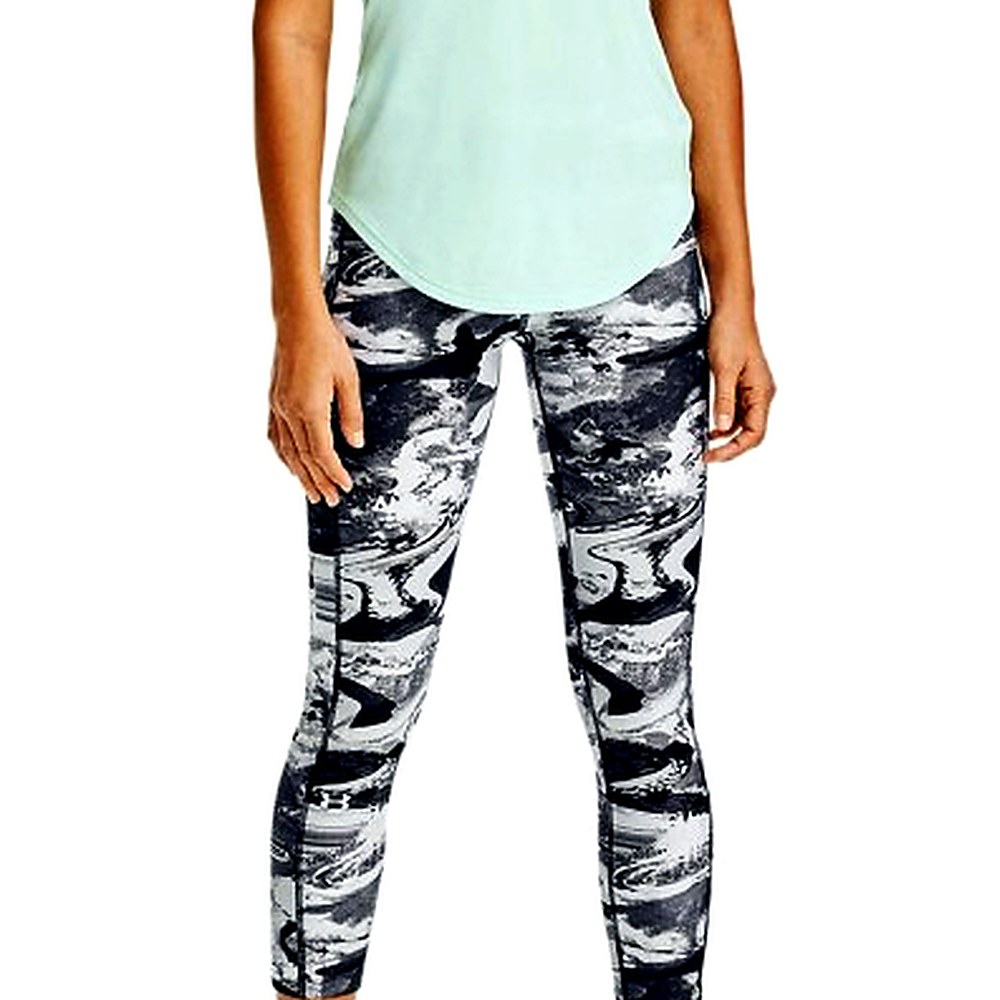 Flow Tank & 7/8 Legging fabric development image 1