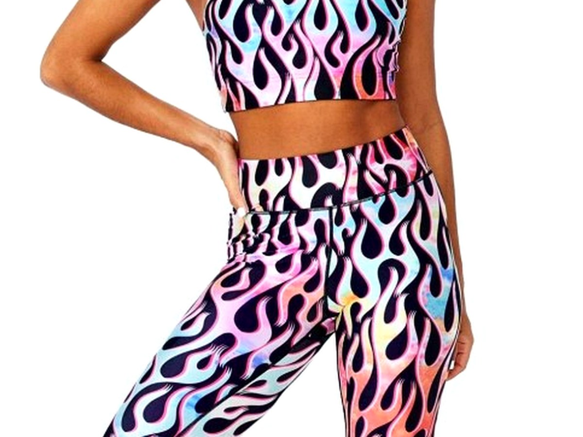 Fluid Graphic Set wearing and construction view 1