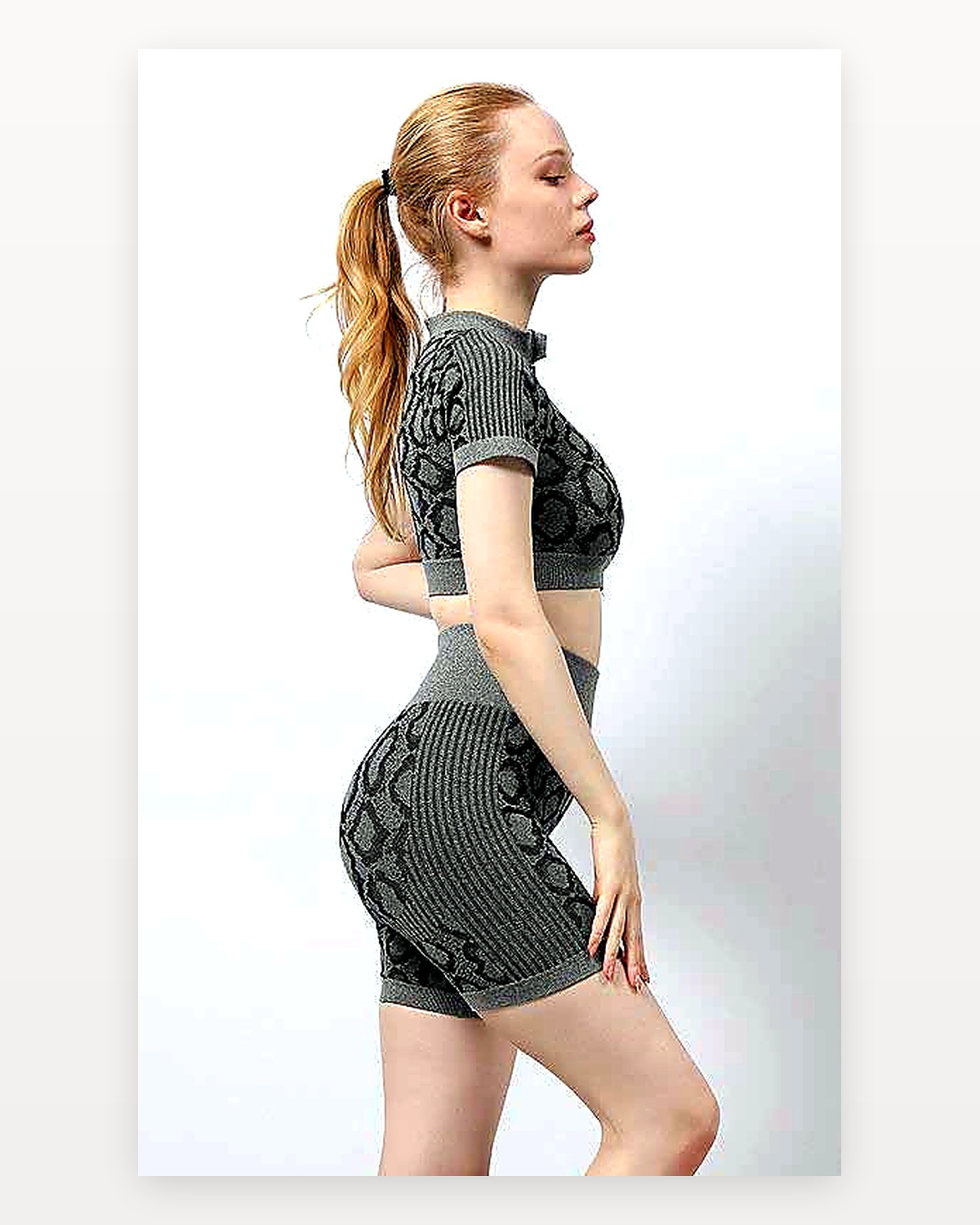 Jacquard Crop Short Set seamless activewear product reference for Yinshan B2B development