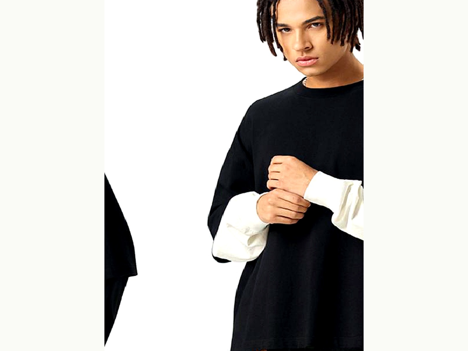 Contrast Layered Pullover wearing and construction view 2